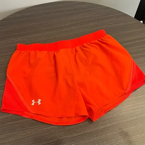 Under Armour Women’s Mileage Heatgear Running Shorts - Picture 2 of 6